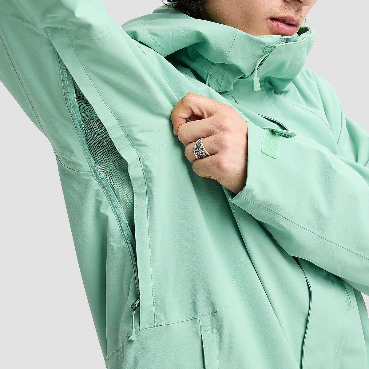 Burton Reserve 2L Stretch Slim Snow Jacket Soft Sage