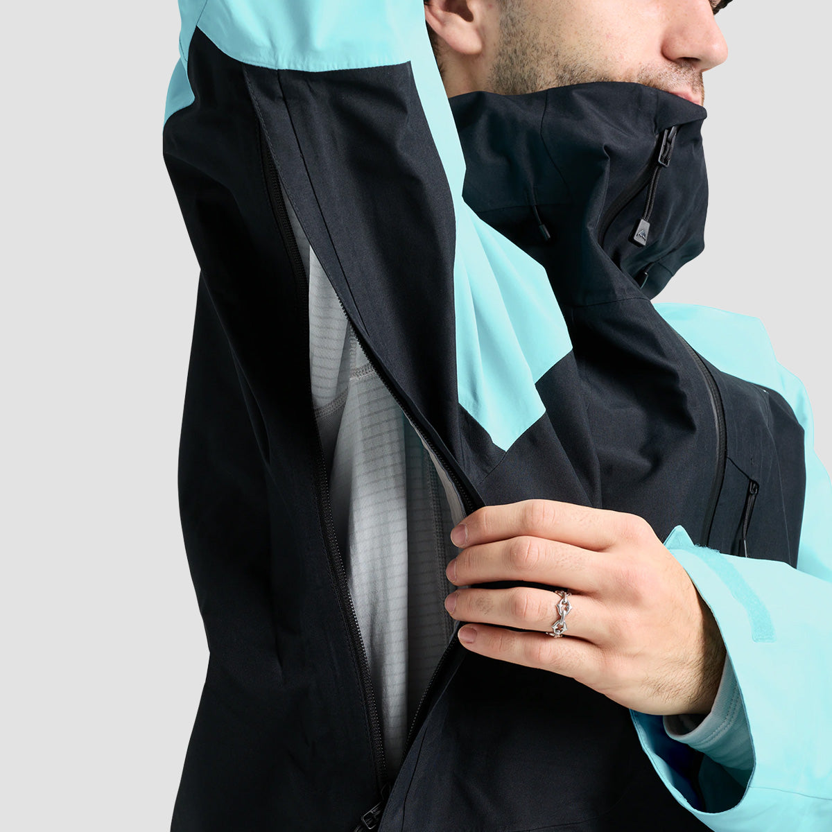 Burton Reserve 3L Snow Jacket True Black/Light Teal