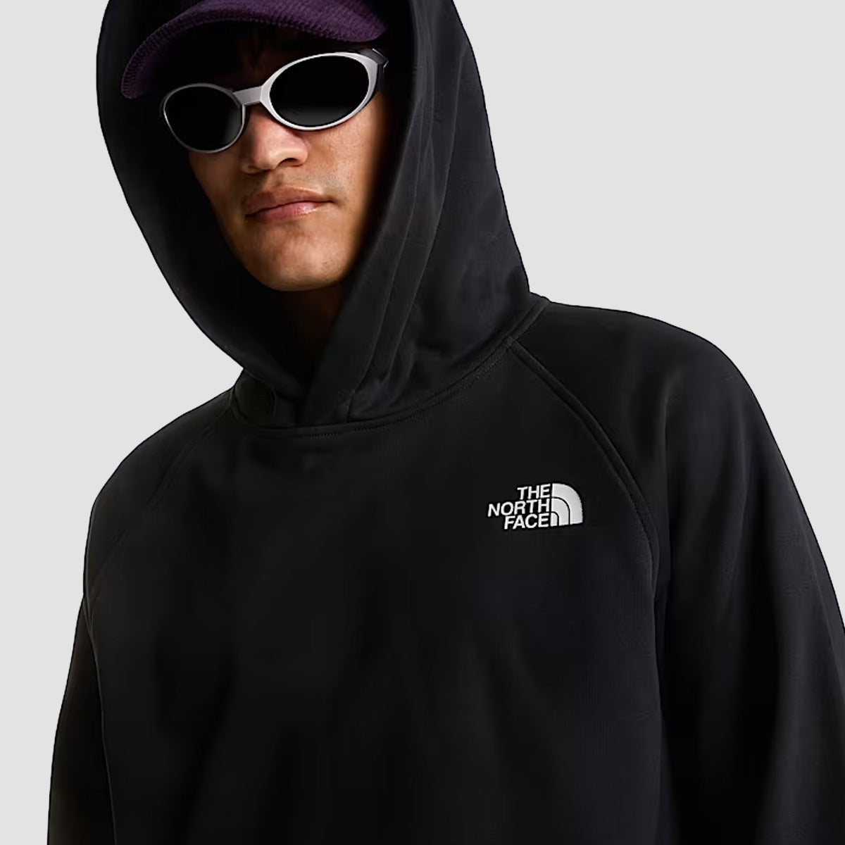 The North Face Raglan Box NSE Regular Pullover Hoodie TNF Black/TNF White