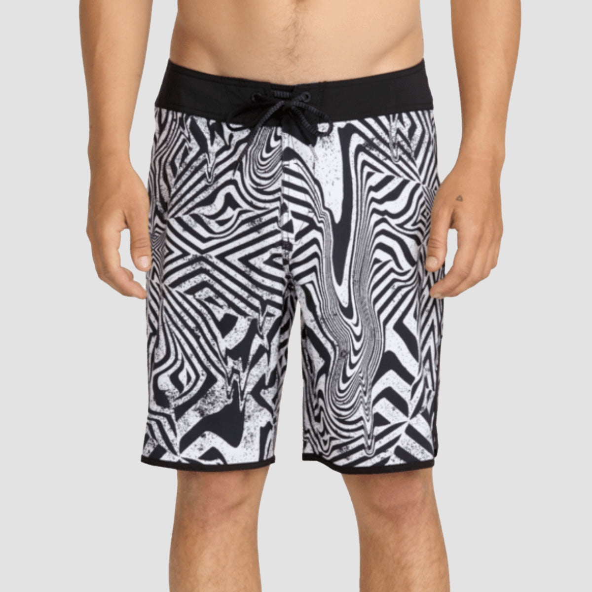 Volcom Infuse Scallop Mod 19" Boardshorts White Black