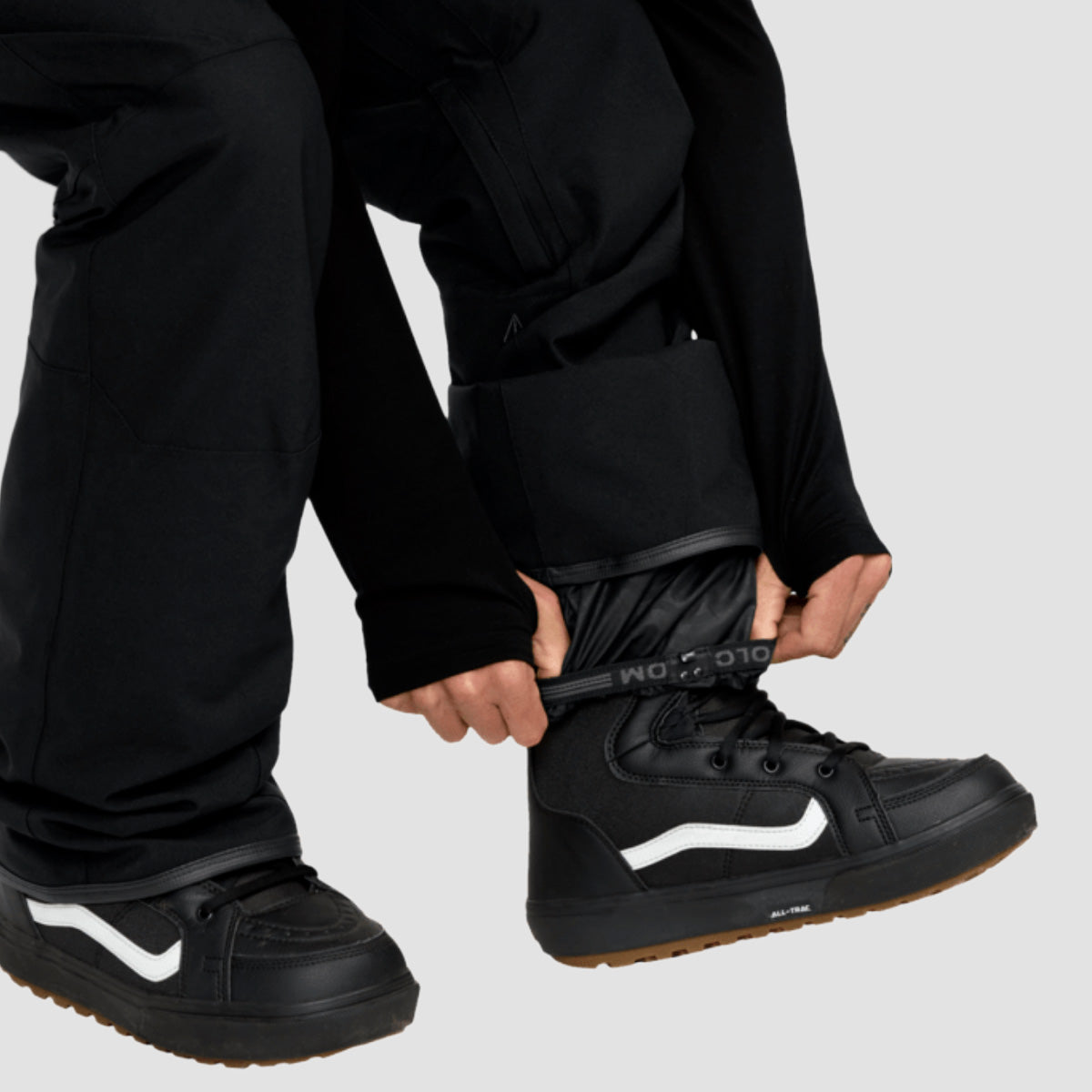 Volcom Roan Bib Overall 15K Snow Pants Black