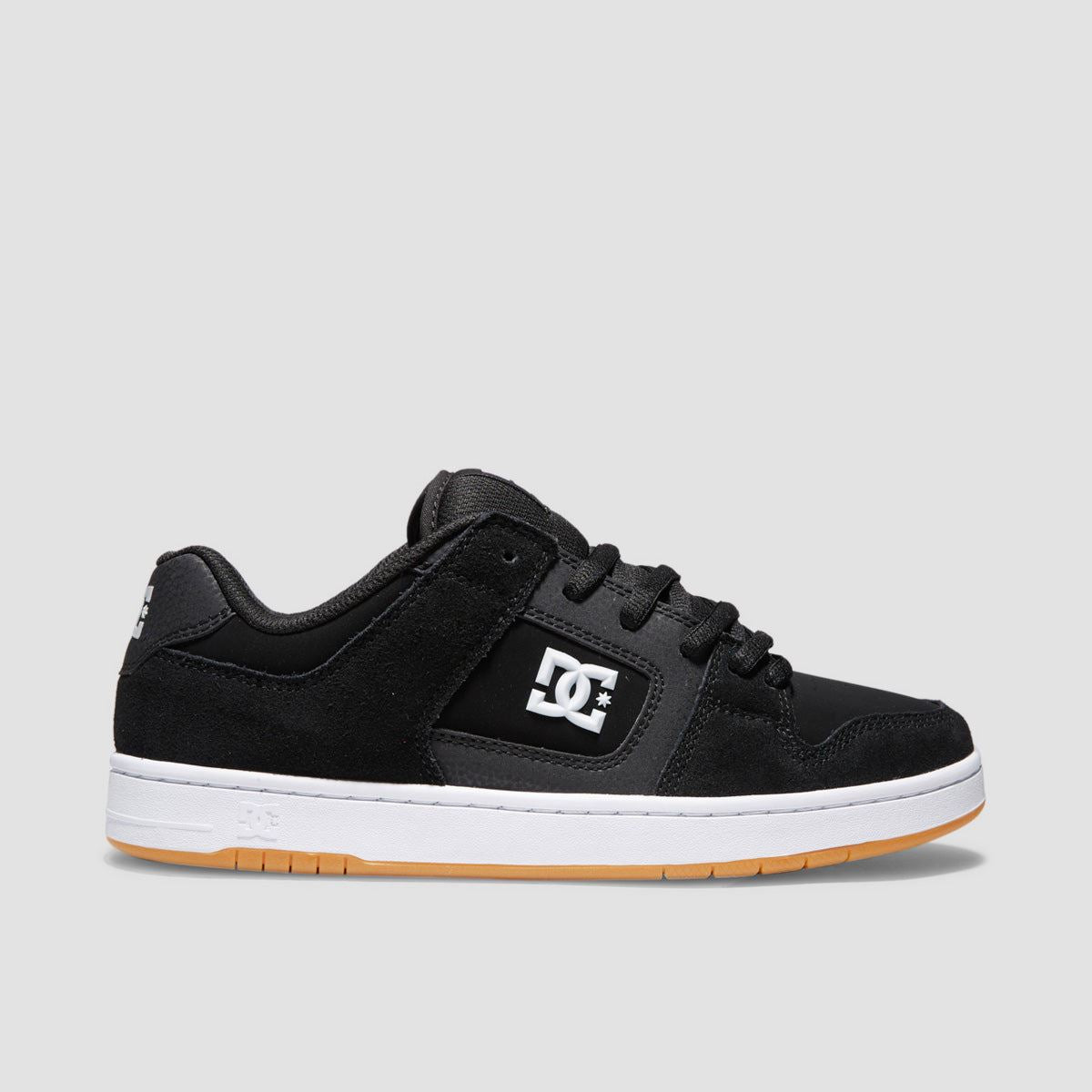 Black on best sale black dc shoes