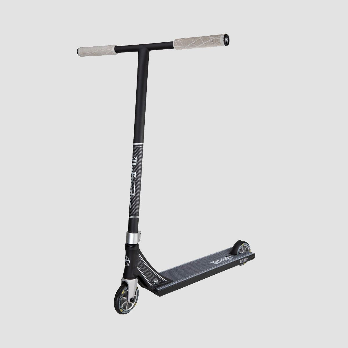 Addict Defender 3.0 550mm Complete Scooter Black/Silver