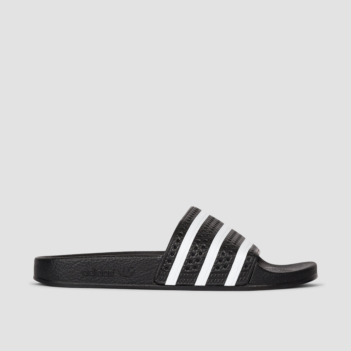 Adilette slides deals black