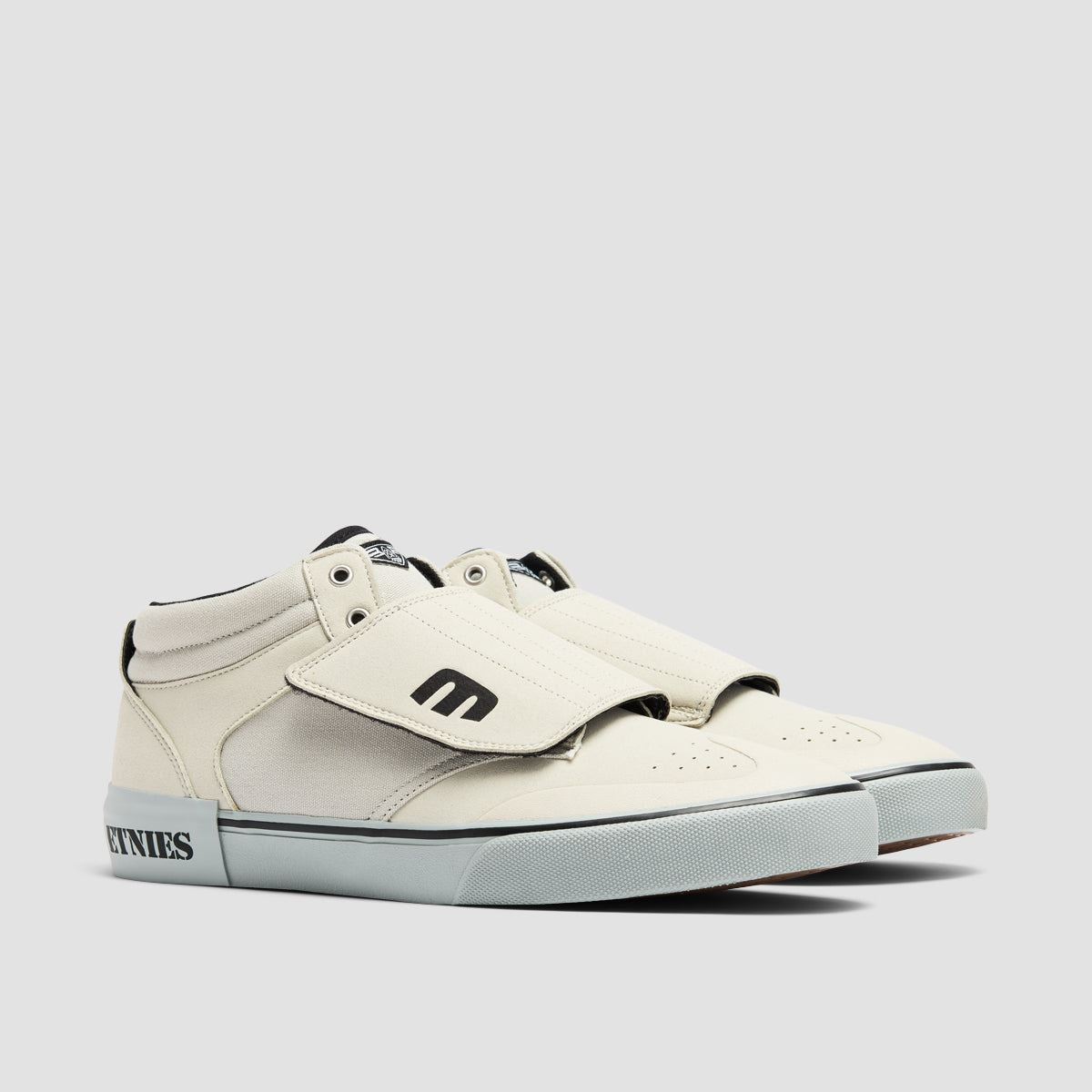 Etnies Andy Anderson Mid Top Shoes - White/Grey