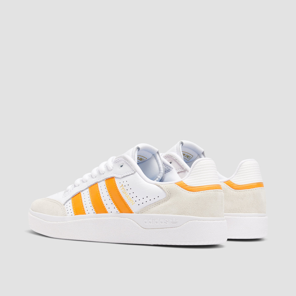 adidas Tyshawn Low Shoes - Ftwr White/Crystal White/Gold Met