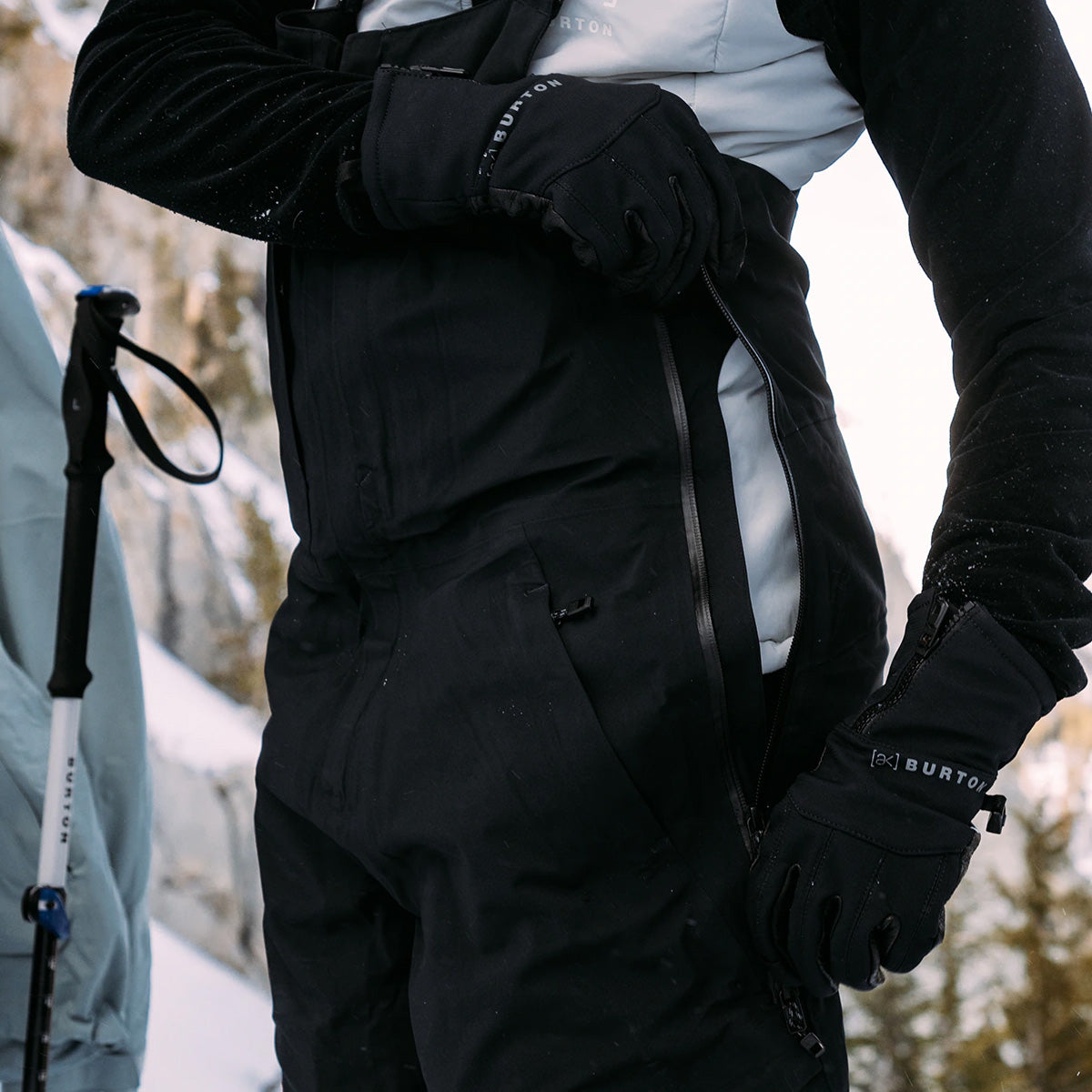 Burton [ak] Kimmy GORE‑TEX 3L Stretch Snow Bib Pants True Black - Wome