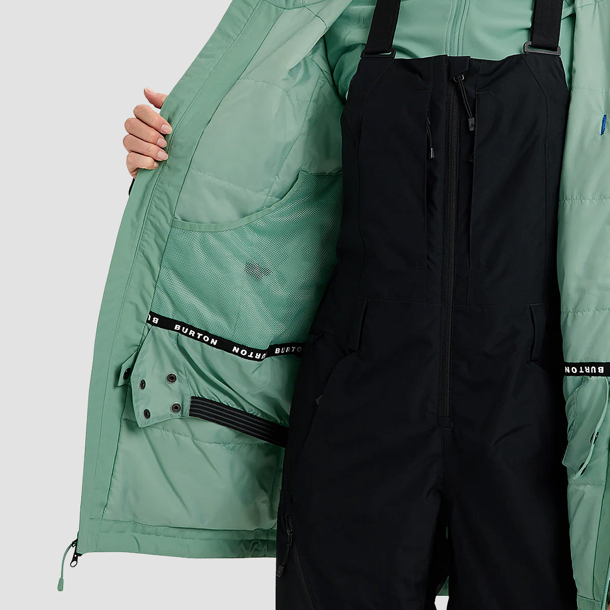 Burton Reserve 2L Insulated Snow Jacket True Black/Soft Sage - Womens