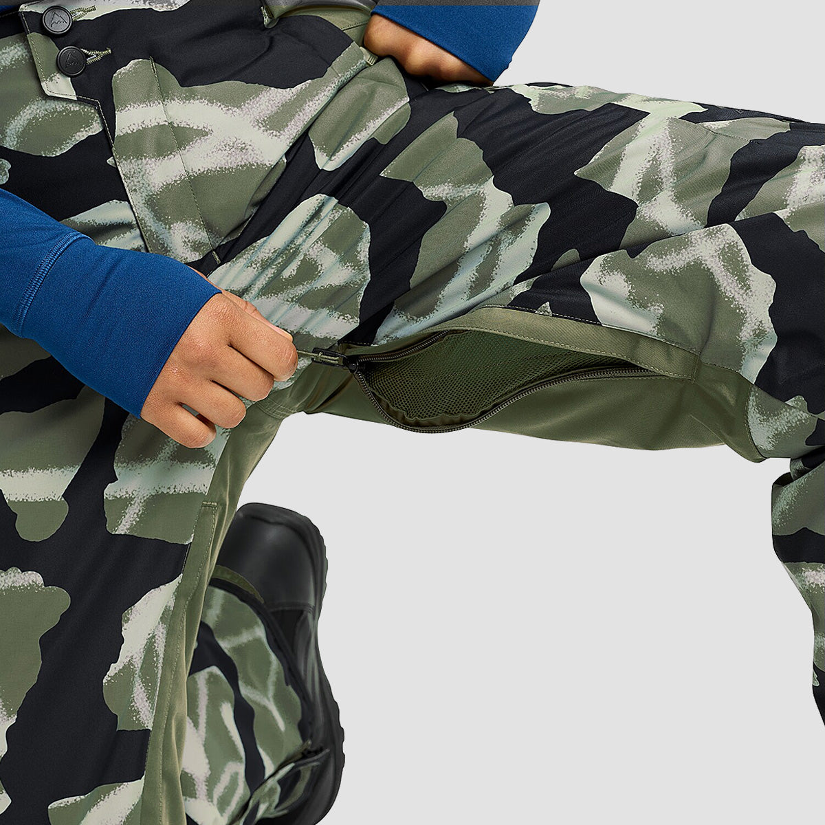 Burton Reserve 2L Insulated Snow Pants Graffiti Camo/Forest Moss - Womens