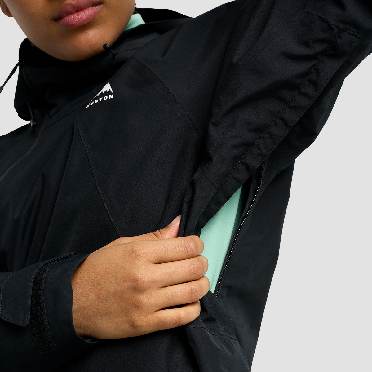 Burton Reserve 2L Relaxed Anorak Snow Jacket True Black - Womens