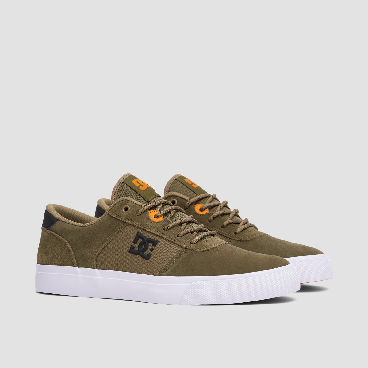 DC Teknic Shoes - Olive Camo