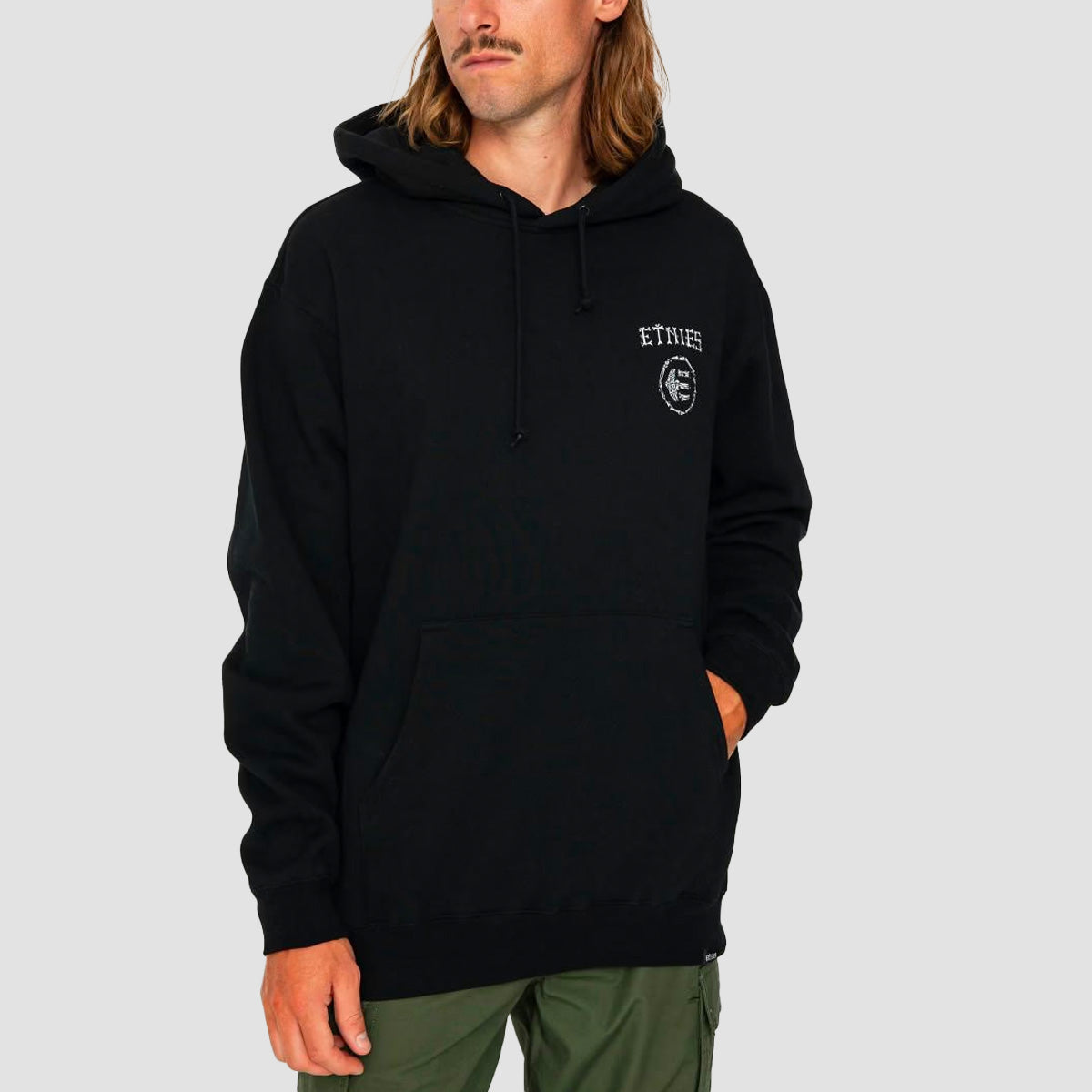 Etnies pullover 2025