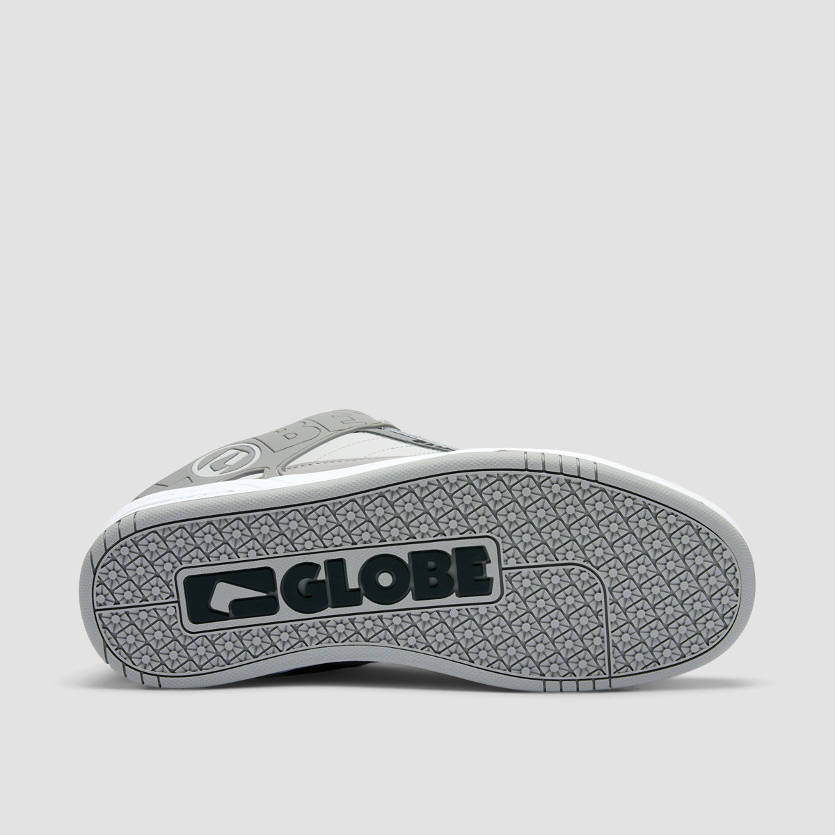 Globe Tilt Shoes - Triple Grey