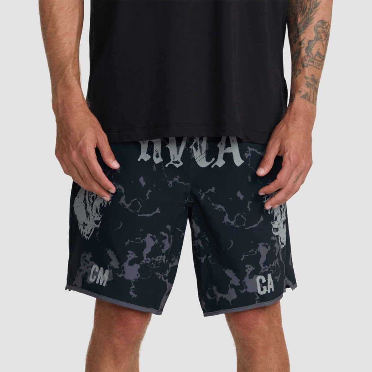 RVCA Yogger Stretch Contrast 17" Shorts Black 2