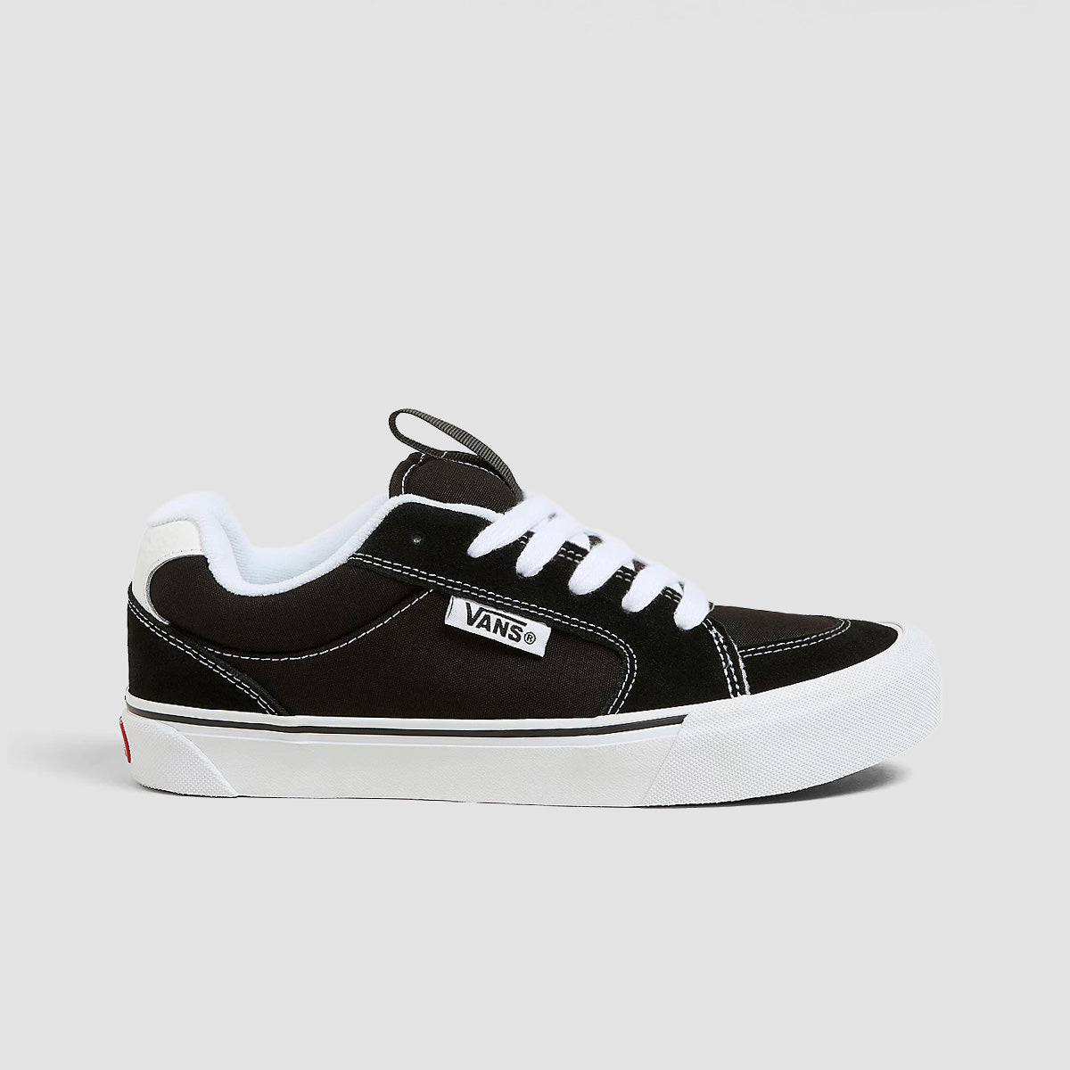 Vans Chukka Push Shoes - Black/White