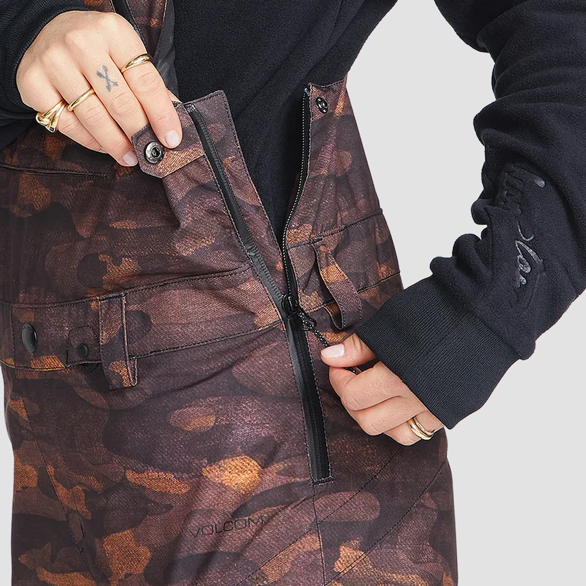 Volcom Elm Stretch Gore-Tex Snow Bib Overall Pants Dusk Camo - Womens