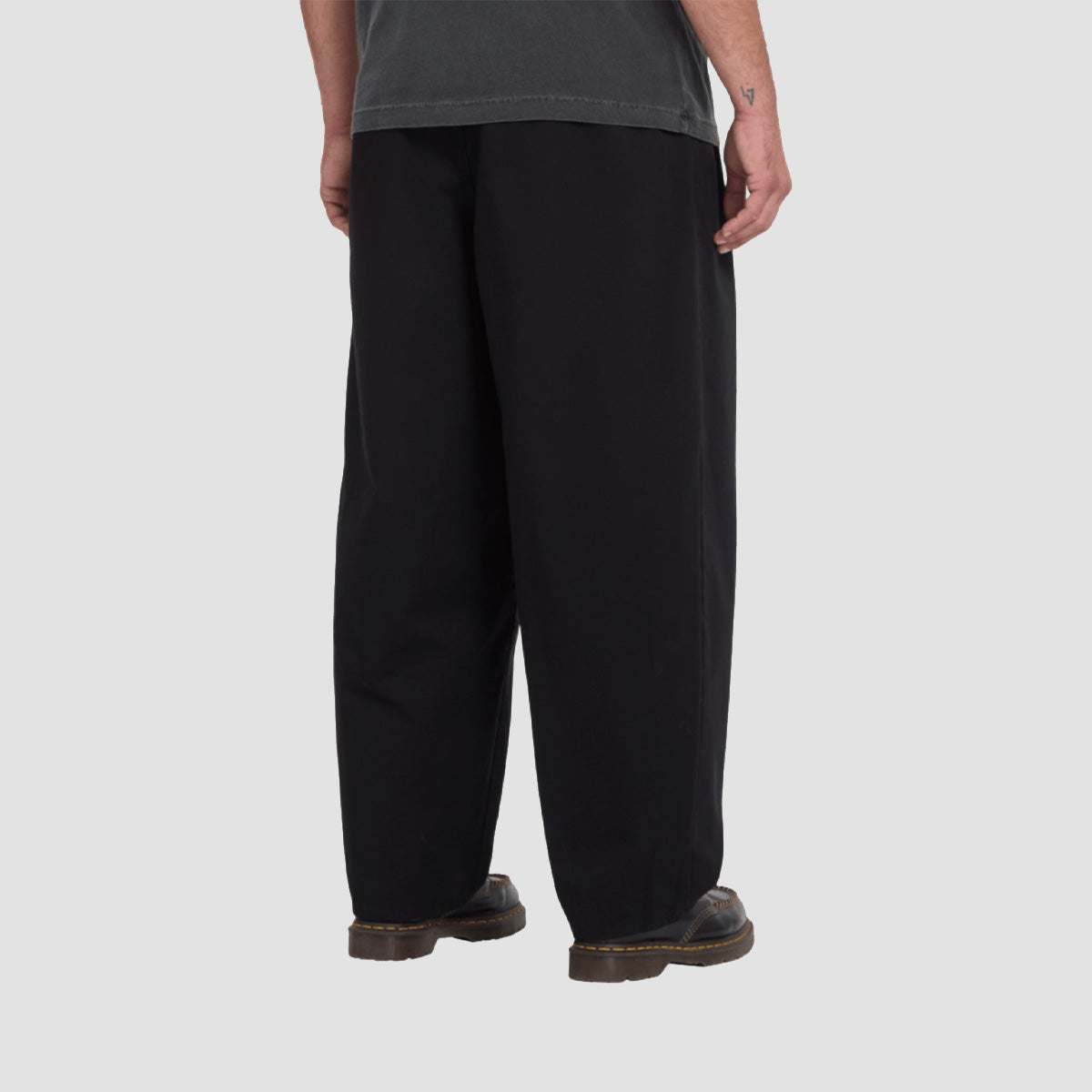 Volcom Holter Pleat Super Loose Chino Pants Black