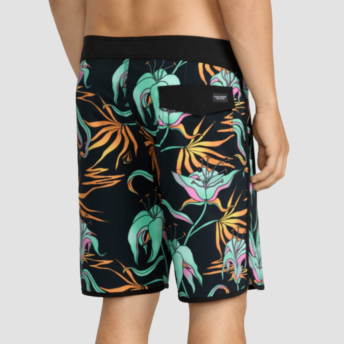Volcom Infuse Scallop Mod 19" Boardshorts Black Green