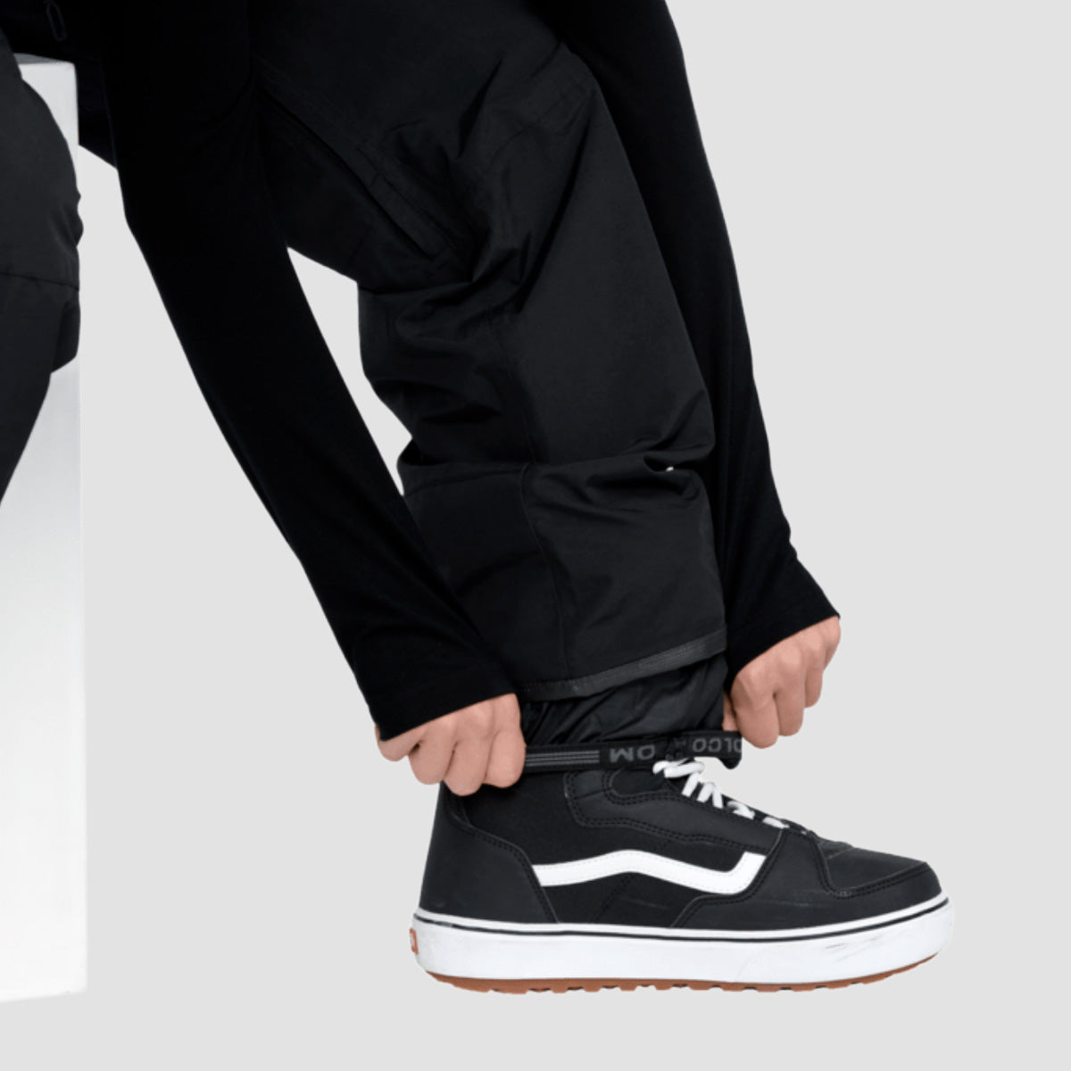 Volcom L Gore-Tex Snow Pants Black