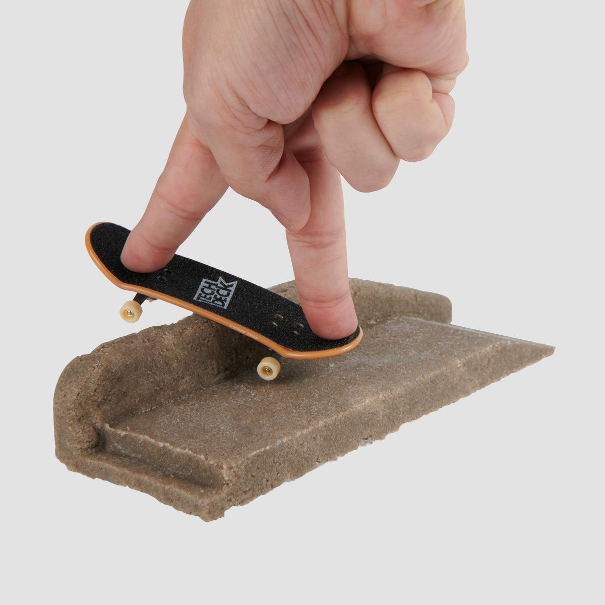 Tech Deck DIY Concrete Reusable Modeling Set