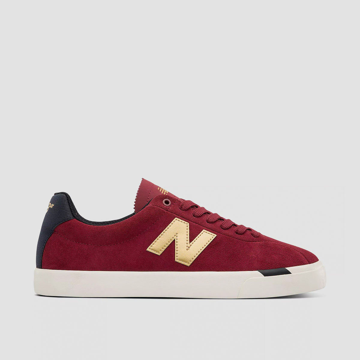 New Balance NM22 Shoes - Red/Gold
